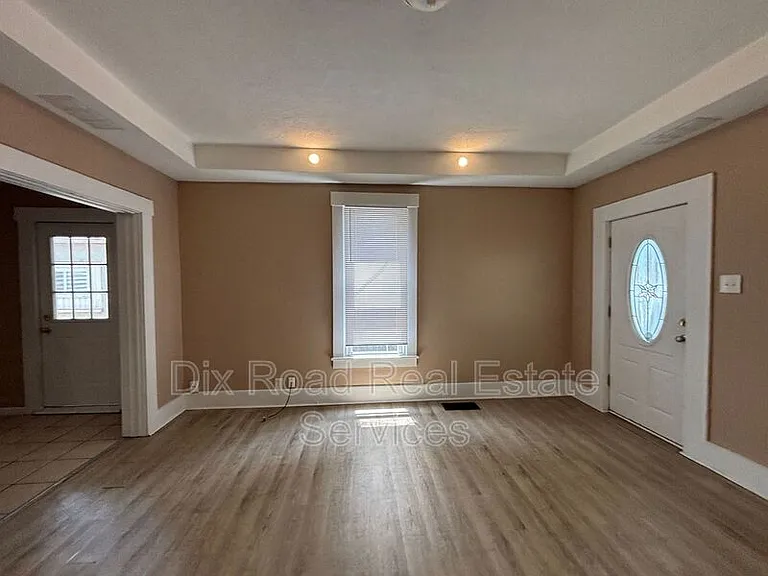 8 S River St — Photo 5