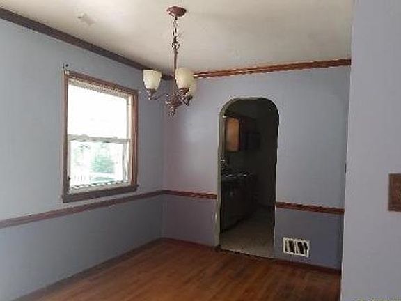 3rd image of 5151 Southview Dr