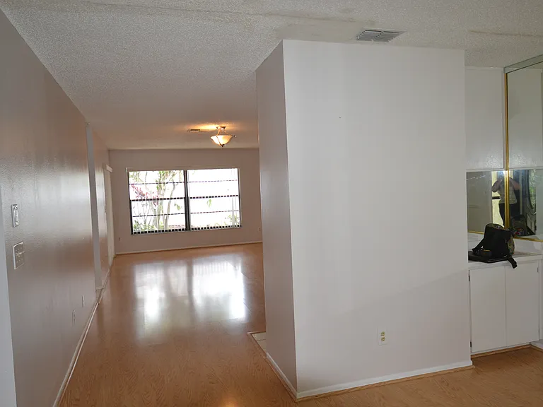 2001 Dover Ct — Photo 6