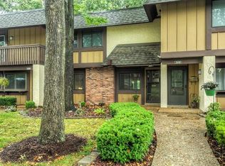 2647 Hampton Rd, Saint Charles, MO 63303