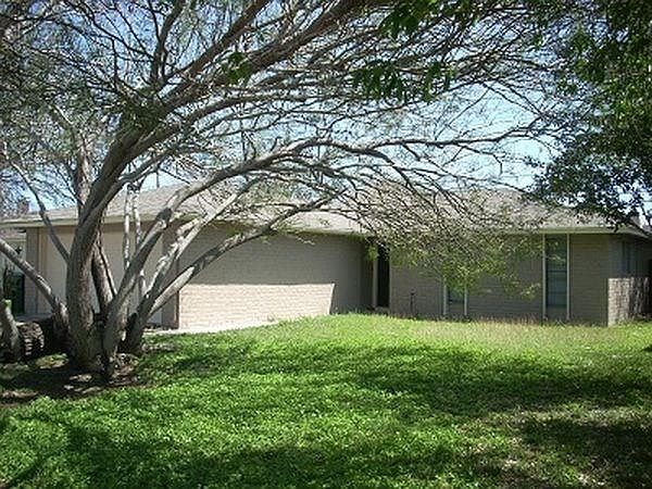 1st image of 2134 Meadowwalk Dr