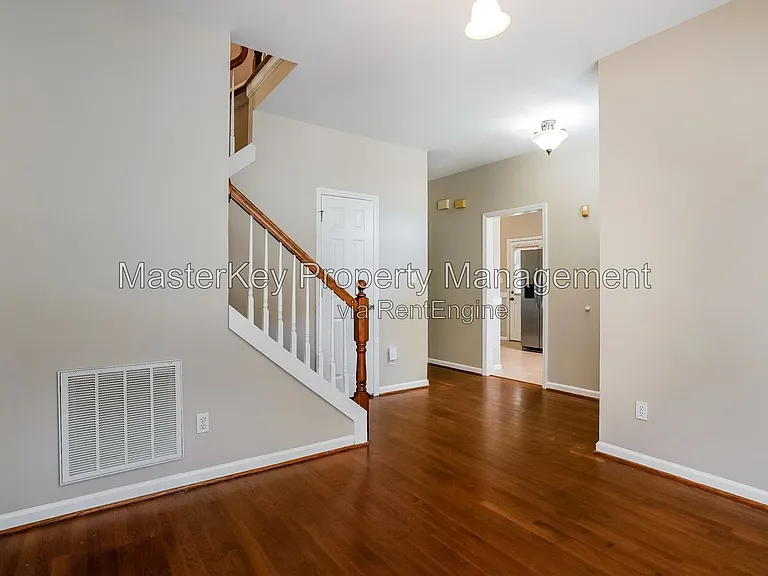 1600 Nesfield Pl — Photo 10