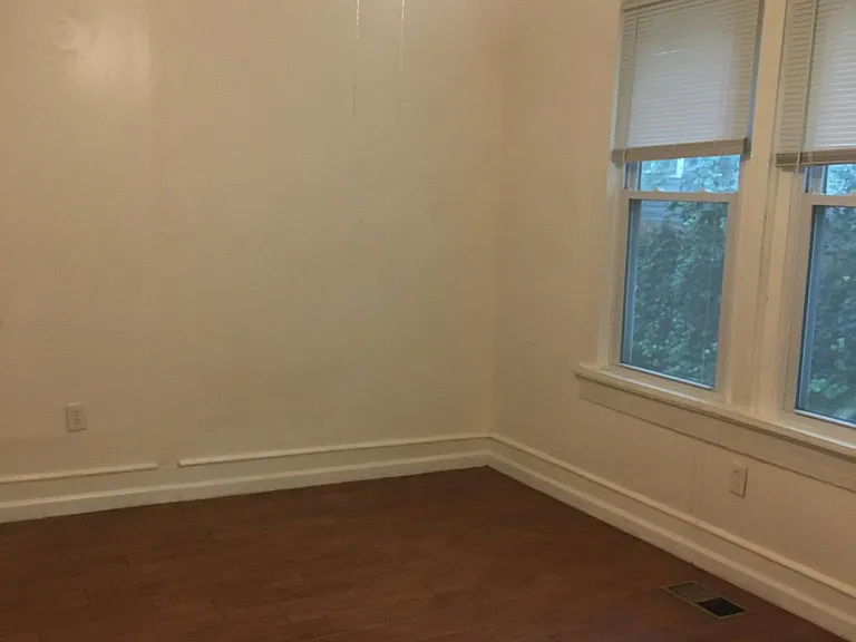 1074 Curran St NW #A — Photo 4