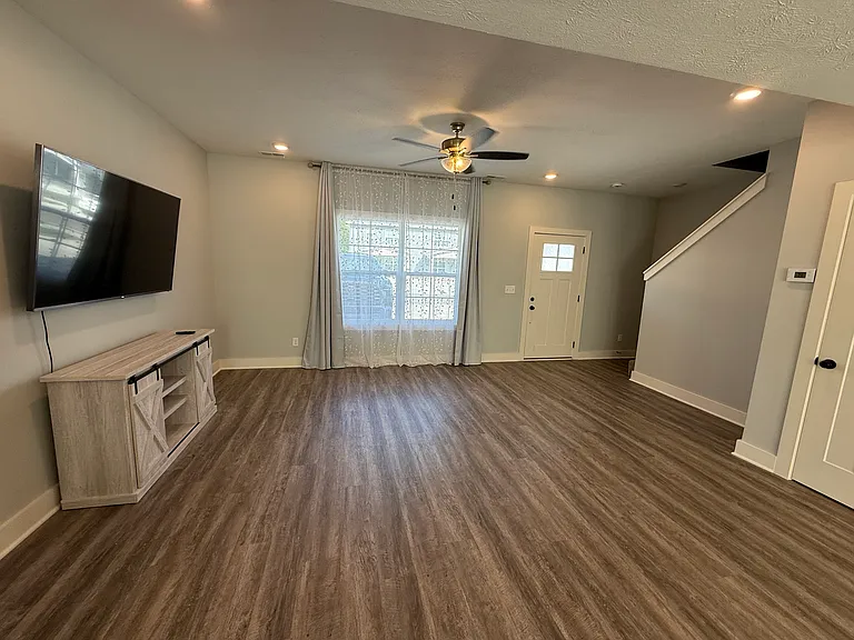 1015 Sweet Amy Way — Photo 4