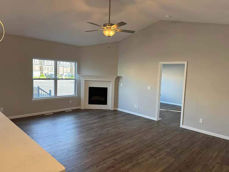 4287 Campus Ct — Photo 11