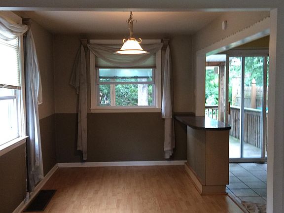 Dining Room/Breakfast Bar