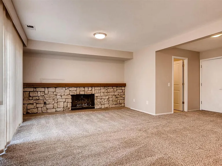 6403 S Florence Way — Photo 17