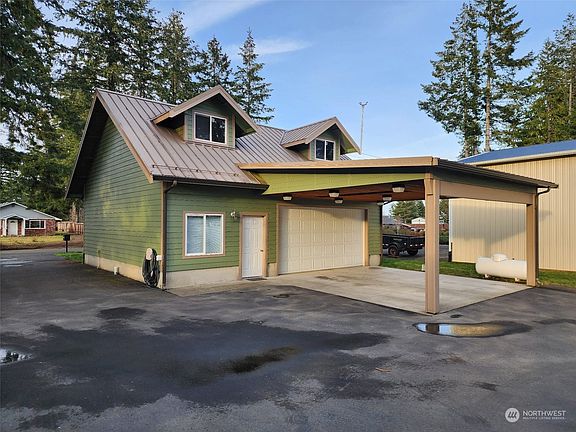 4th image of 1380 E Island Lake Drive