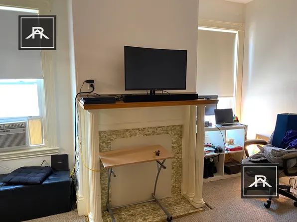 9 Mount Ida St APT 3, Newton, MA 02458