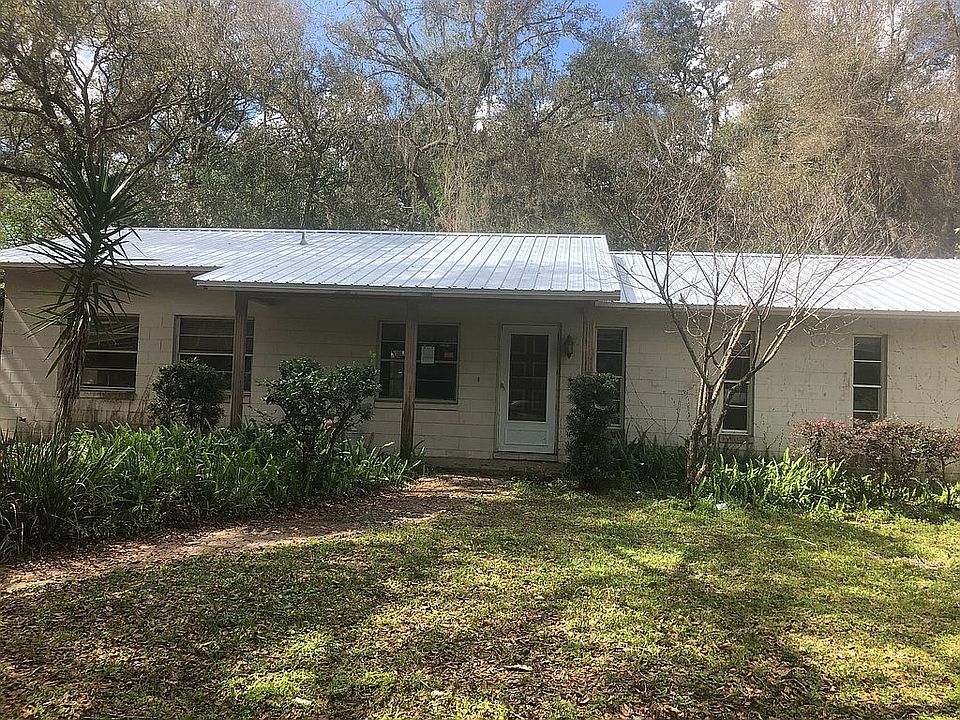 1st image of 3304 NE 23rd Ct