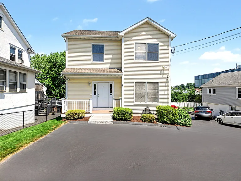 21 Whitmore Ln #1 — Photo 38