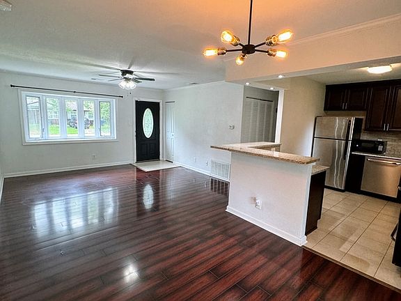 5th image of 312 Dodge Dr