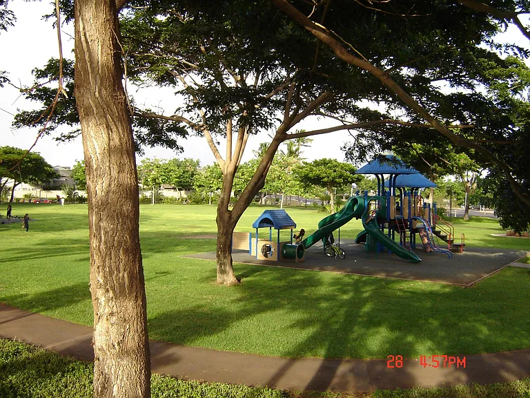 short walk to neighborhood park