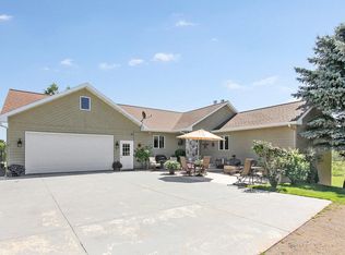 8130 Gray Lake Rd, Oconto Falls, WI 54154