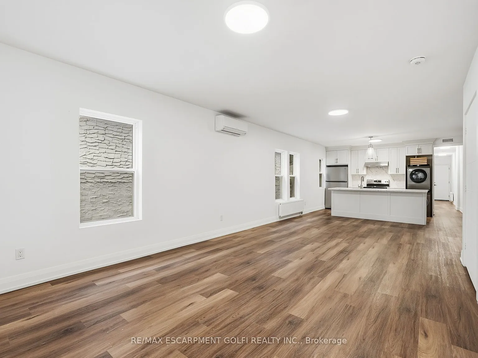 2 bed, $1,900 — Photo 3