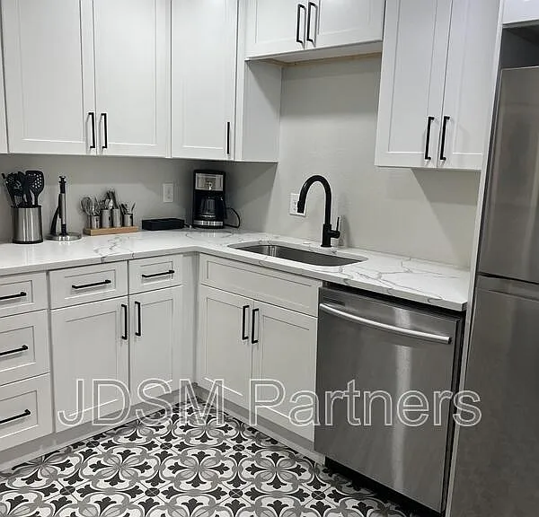 630 E 16th Ave #3 — Photo 2