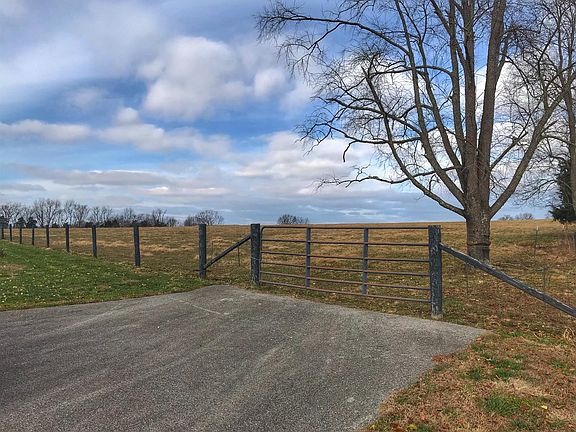 2nd image of 10125 Troy Pike