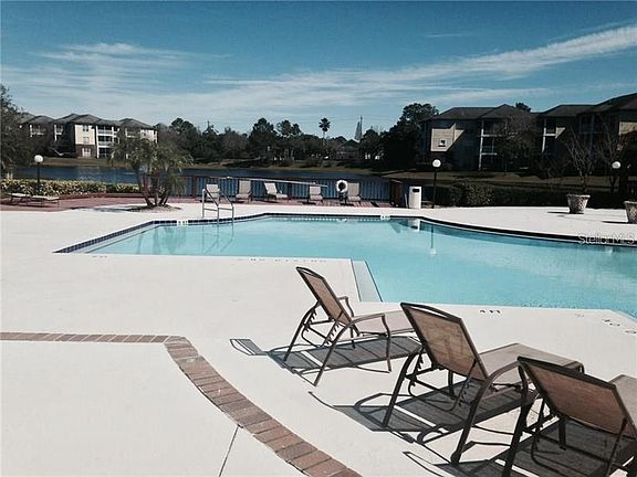 3rd image of 10028 Strafford Oak Ct APT 705