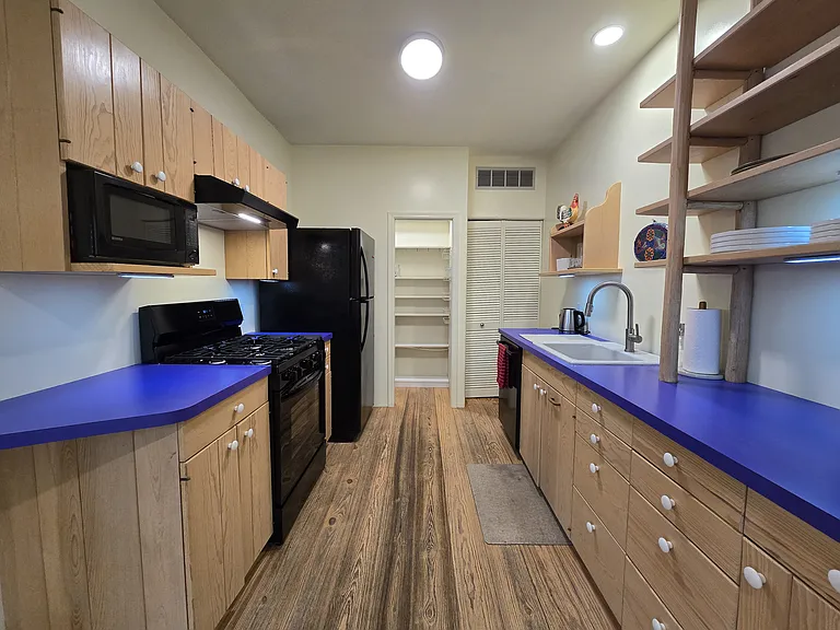 619 N Jerrie Ave — Photo 6