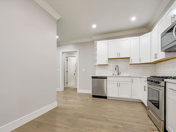 2nd image of 18 Harlow St
