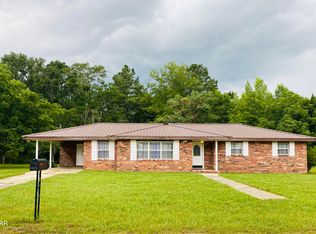 822 Maple St, Chipley, FL 32428