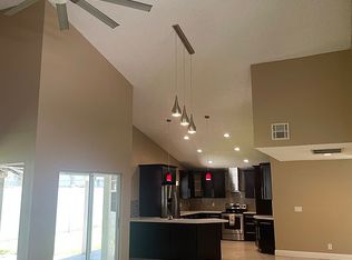 10711 SW 10th Ct, Davie, FL 33324