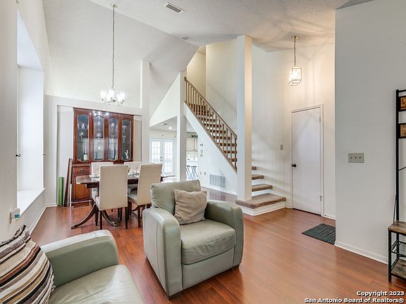 5th image of 9311 MARBLEHILL DR