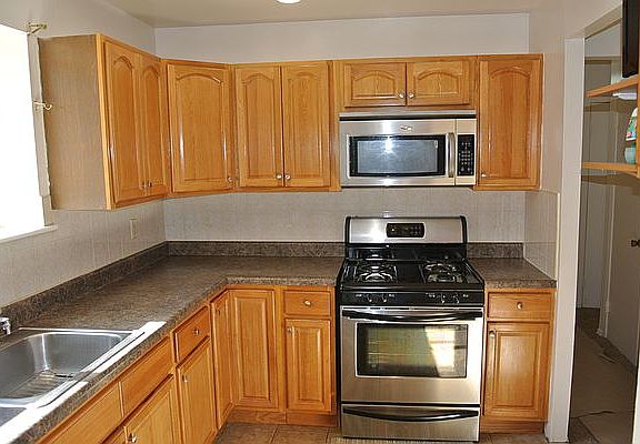 4th image of 538 E 81st St Floor 2