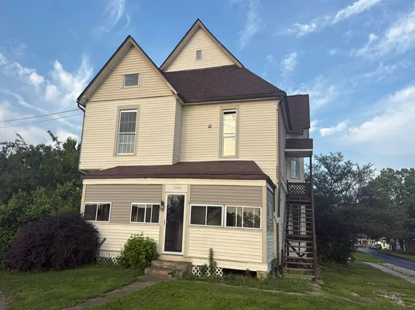 13104 Sunset Dr, Dillsboro, IN 47018