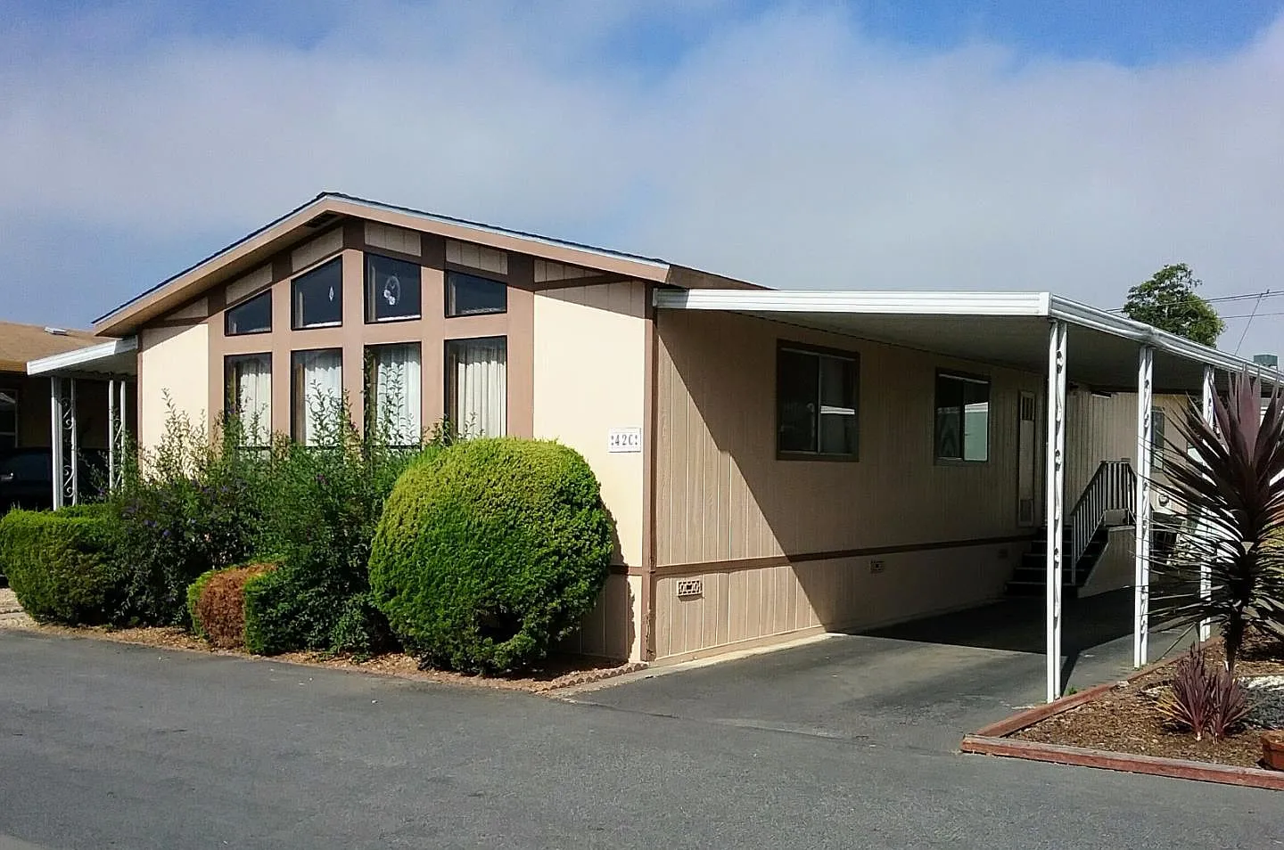 20 Russell Rd Space 42C photo 1