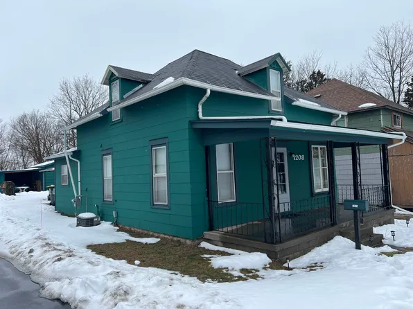 1208 E Main St, Reedsburg, WI 53959