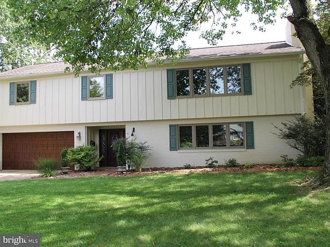 1st image of 6633 Langdon Ct
