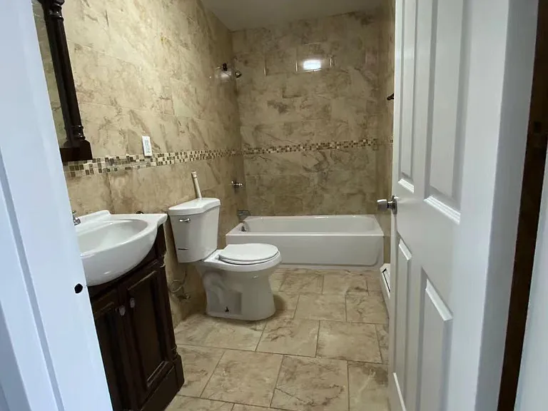 1990 Hughes Ave #3 — Photo 6