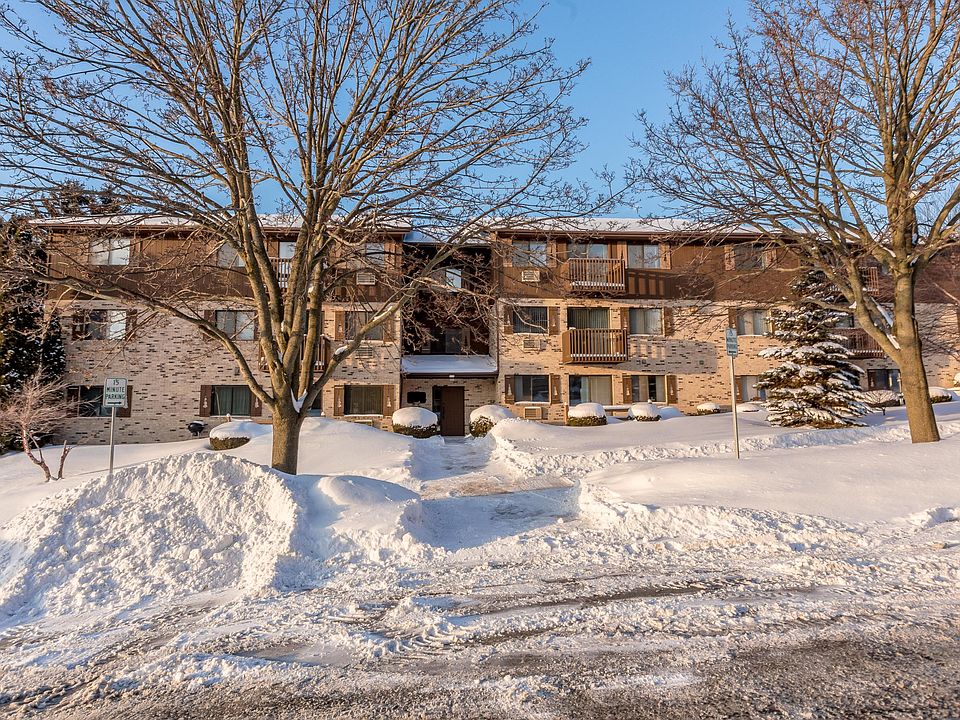 1st image of 928 Wisconsin Ave APT 209
