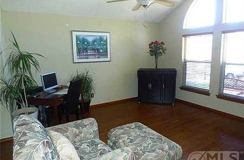 5th image of 812 El Parque Dr