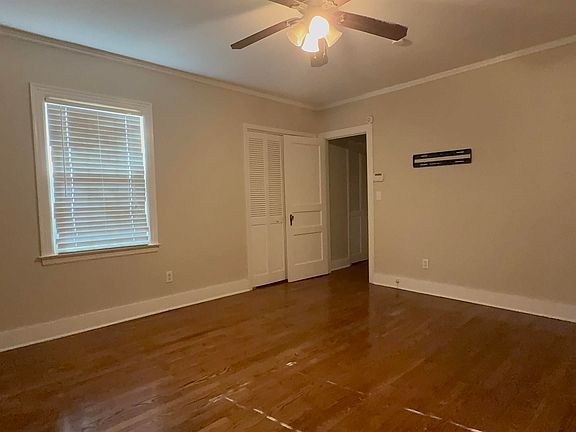 4th image of 118 Robertson Ave