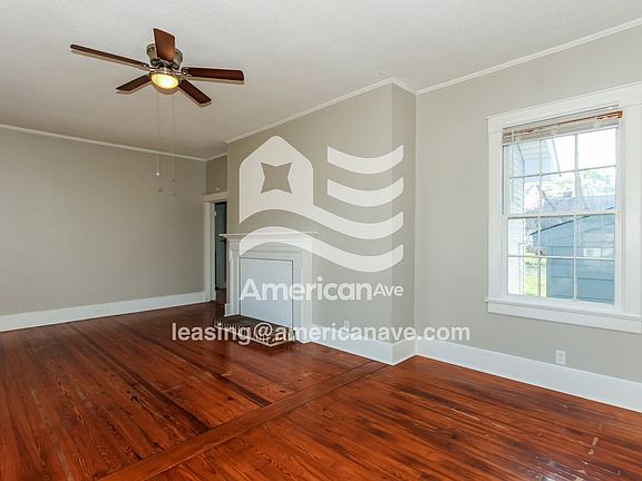 4654_004_living_room_4.jpg