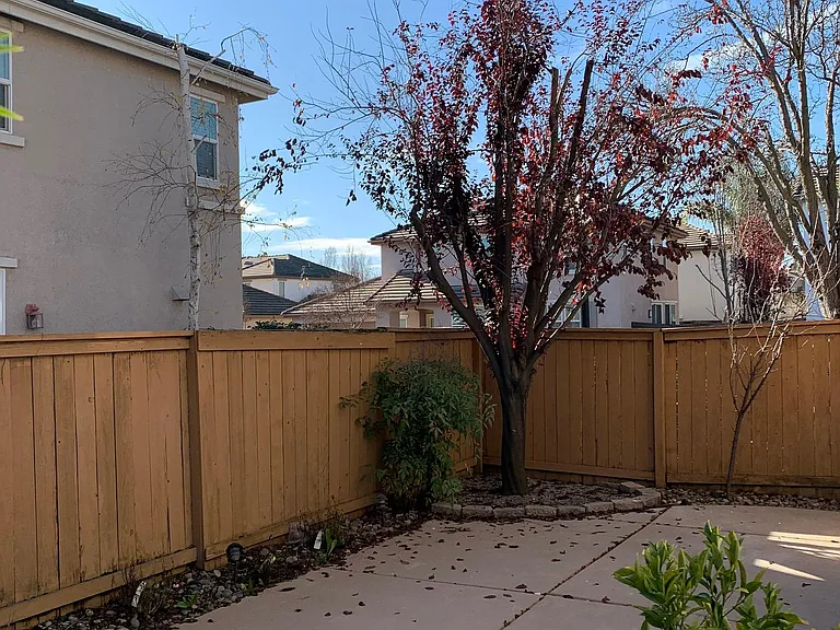 Beautiful zero maintenance backyard - $2350mo. 3 Bedrooms 2.5 Baths