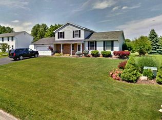 756 Somerdale Dr, Webster, NY 14580