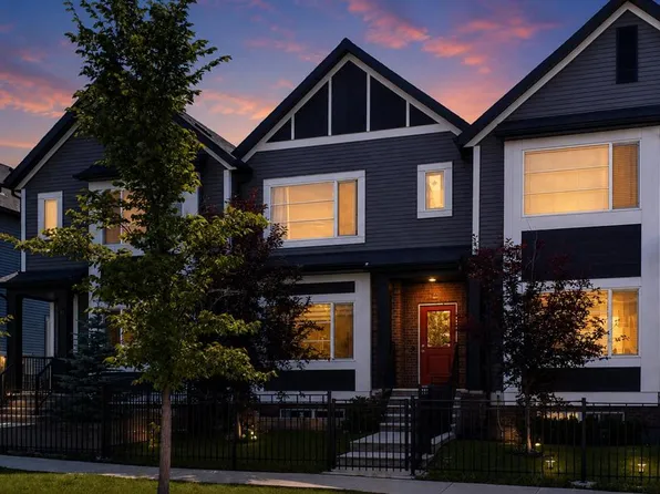 1079 N Lanark Blvd SE, Airdrie, AB T4A 3M9