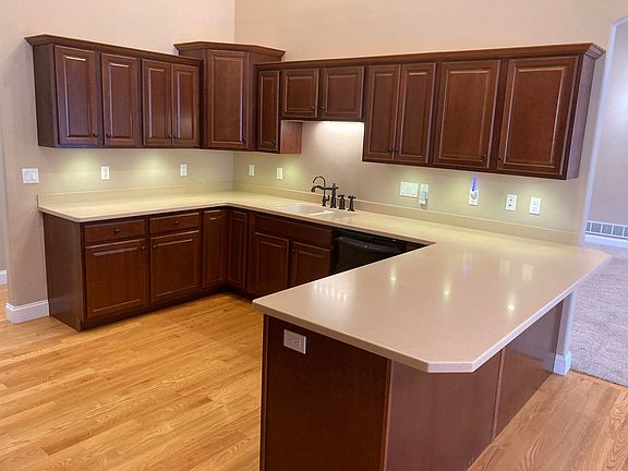 3rd image of 3342 Arrowwood Ln