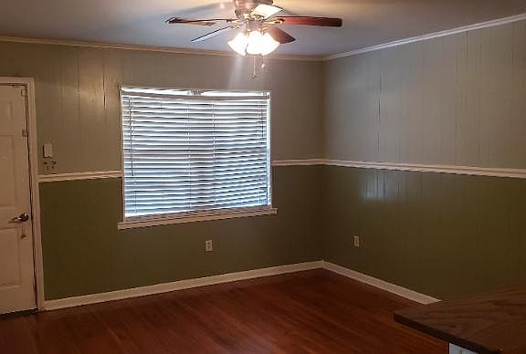 2nd image of 4712 Lynch Dr