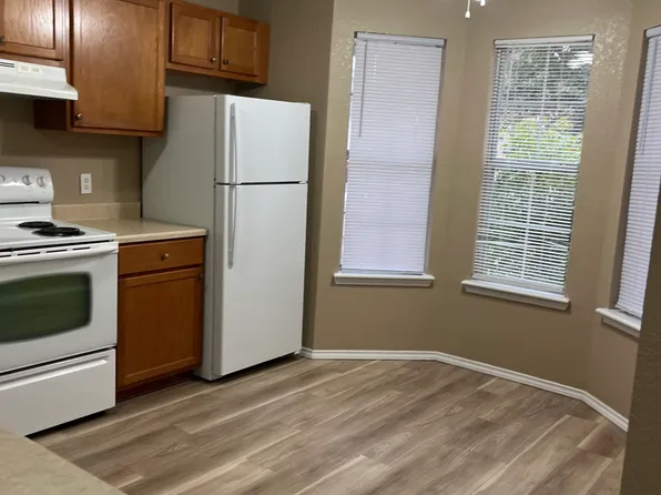 500 S 12th St #1, Carrizo Springs, TX 78834