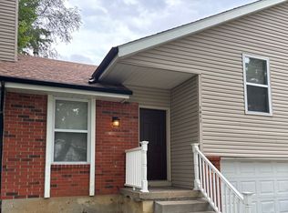 1411 La Chateau Dr, Liberty, MO 64068