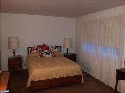 4th image of 11 Holmes Ln
