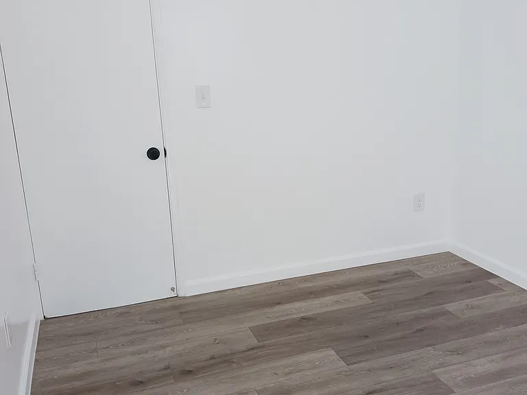 14132 Vanowen St #3 — Photo 6