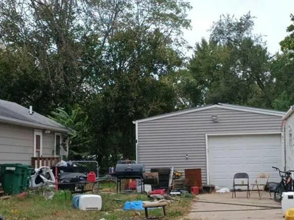 880 NE Aurora Ave, Des Moines, IA 50313