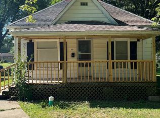 920 W North St, Clinton, IL 61727