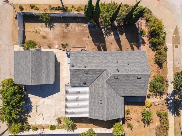 11802 S Van Ness Ave, Hawthorne, CA 90250