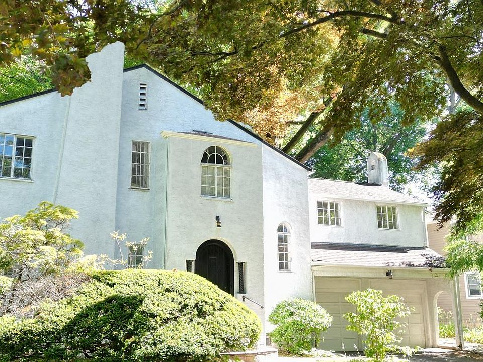 1st image of 18 (fka 14) Hutchinson Court